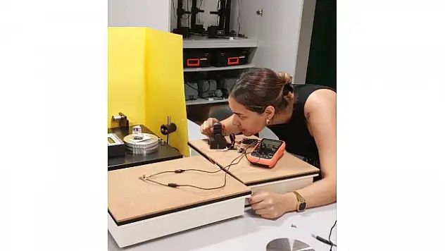 CERN’de bir Türk kadını