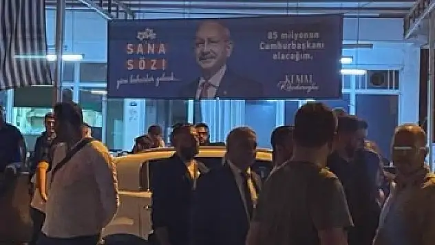 CHP’nin binasına yine saldırı