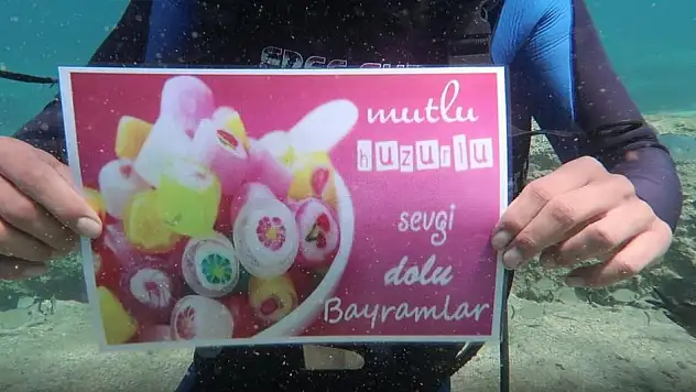 Dalış Tutkunları Deniz Dibinde Bayramlaştı