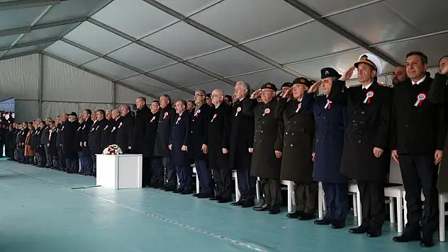 Deniz Harp Okulu marşındaki “Atatürk” kısmı kesildi mi?