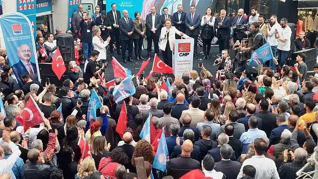 DEVA Partili İzmir Milletvekili Adayı Ösen: Değişimin ayak sesleri sokaklardan yükseliyor