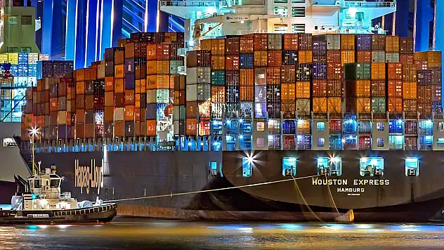 Dış ticaret açığı Nisan’da yıllık yüzde 44 arttı