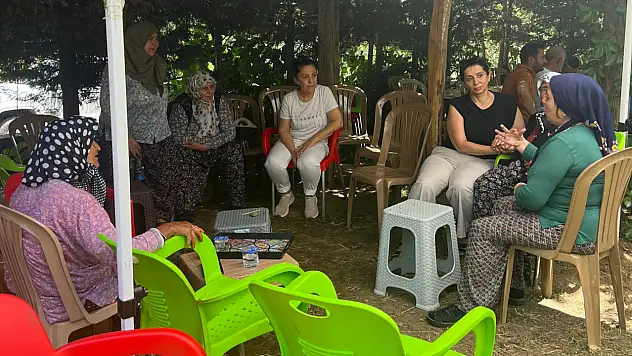 DP İZMİR HEYETİ ŞEHİT RAGIP ŞAHİN'İN AİLESİNİ ZİYARET ETTİ