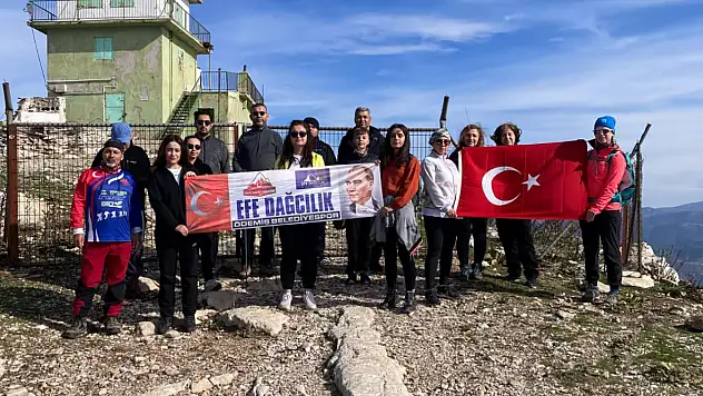 Efe Dağcılık'tan Keldağ'da Anlamlı 10 Kasım Zirve Yürüyüşü