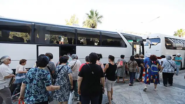 Efes Selçuk kadınlar Tire'yi fethetti