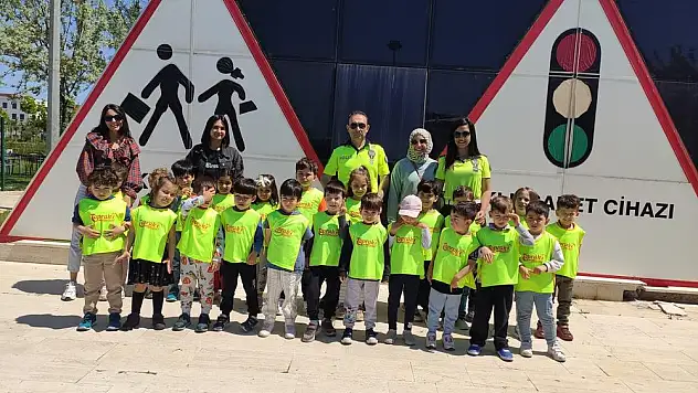 Emniyetten çocuklara trafik eğitimi