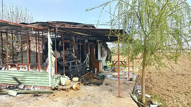 Evi yanan kişi kalp krizi sonucu yaşamını yitirdi