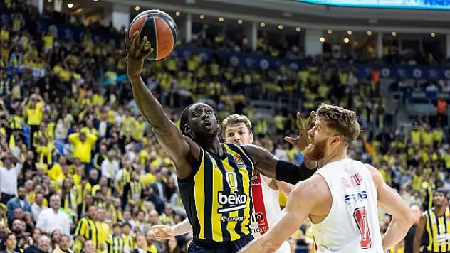 Fenerbahçe Beko tarihe geçmek için parkeye çıkacak