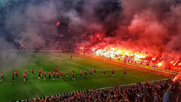 Galatasaray derbi öncesi taraftarıyla buluşacak