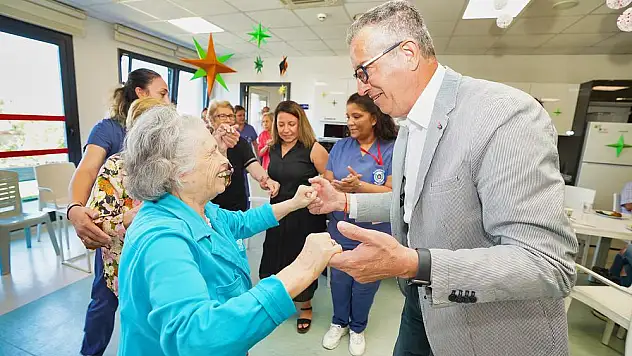 Gaziemir'de Alzheimer ve demans hastalarını hayata bağlayan merkez
