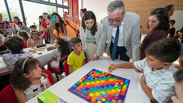 Gaziemir'de sahne ‘Yaz Okulu’ kursiyerlerinin