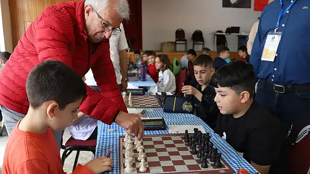 Geleneksel Satranç Turnuvası Birgi’de Düzenlendi