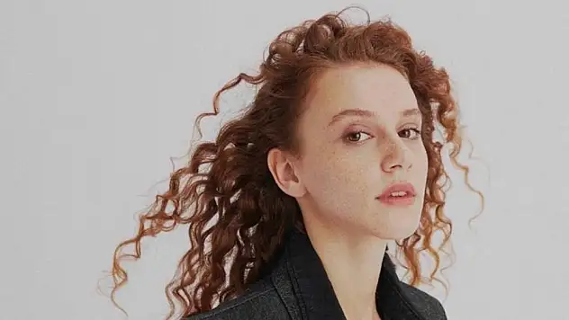 Genç ve güzel oyuncu Ahsen Eroğlu, Ülkeyi terk mi ediyor?