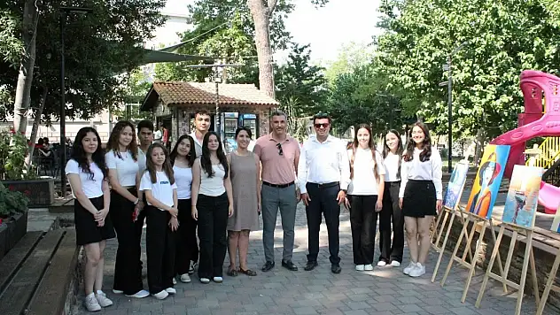 Gökçen Anadolu Lisesi'nden Tire Öğretmenevi'nde Öğrenci Resim Sergisi