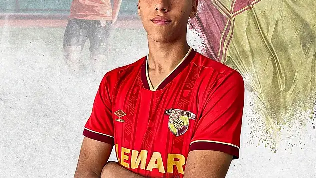 Göztepe, 16 yaşındaki oyuncusunu profesyonel yaptı