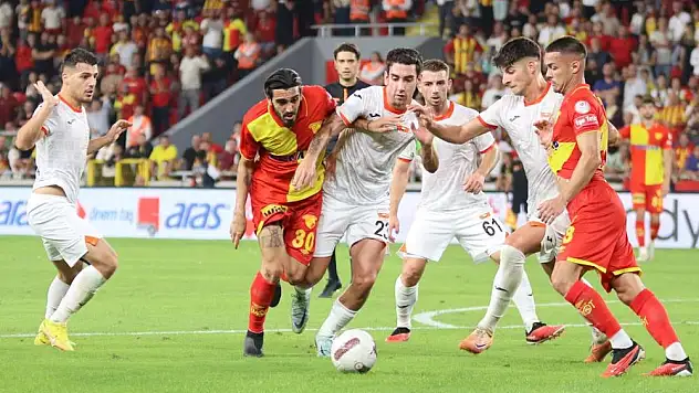 Göztepeli Yalçın Kayan, oyuncu eksiltmede ligin zirvesinde