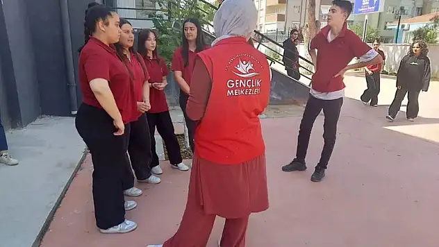 GSB Ödemiş Gençlik Merkezi'nden Öğrencilere Kamp Tanıtımı