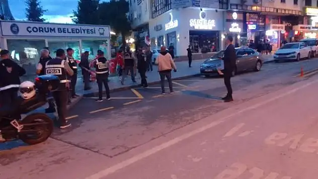 İki grup arasında çıkan kavgada CHP binası taşlandı: 2 yaralı