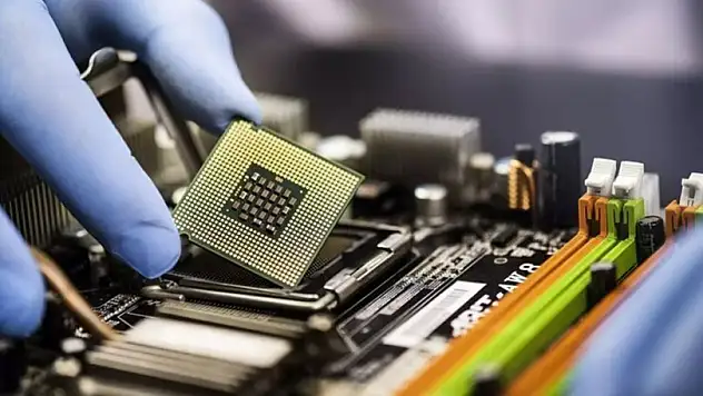 İngiltere’den 1 milyar sterlinlik çip yatırımı