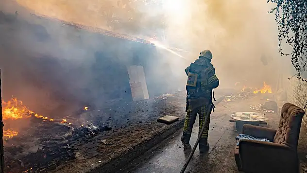 İzmir'de 8 Ayda 11 Bin 500 Yangın: 28 Bin Hektar Küle Döndü