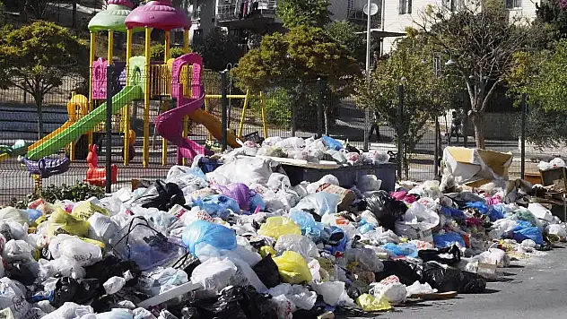 İZMİR'DE ÇÖP KRİZİNE MÜFETTİŞ İNCELEMESİ