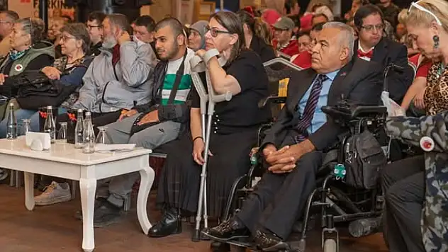 İzmir'de Engelliler Günü: Farkındalık ve Bağımsız Yaşam Öne Çıktı