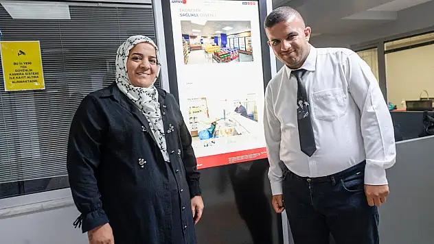 İzmir'de Otizmli Gençlerin Hayali Gerçek Oldu: İZMAR'da İşe Başladılar