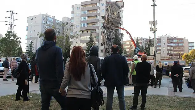 İzmir depreminde 11 kişinin hayatını kaybettiği binanın davası sürüyor