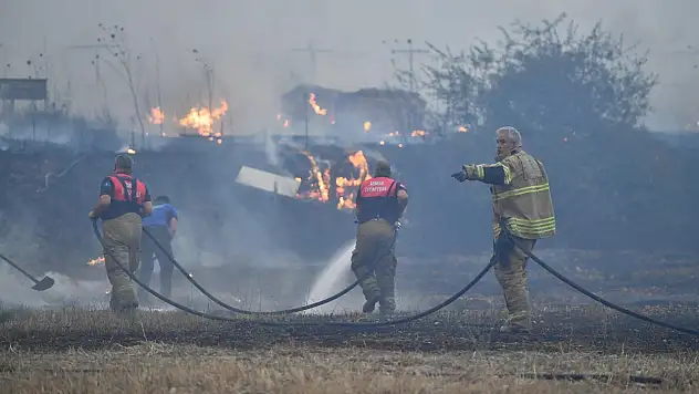 İzmir'in Büyük Bölümü Orman Yangını Tehlikesi Altında: Risk Haritası Açıklandı