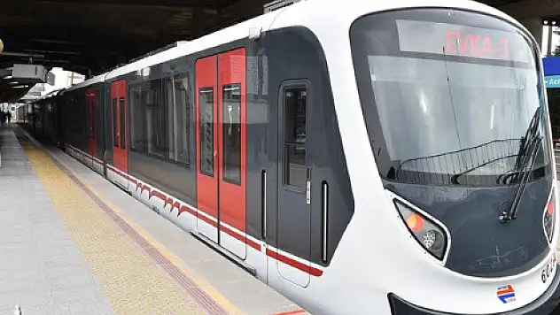 İzmir Metro’da teknik arıza nedeniyle seferler aksadı