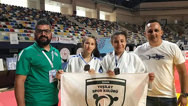 İZMİR YEŞİLAY SPOR KULÜBÜ BAŞARIYA DOYMUYOR!