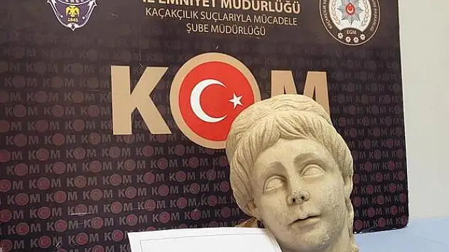 İzmir’de 2 bin yıllık heykel bulundu