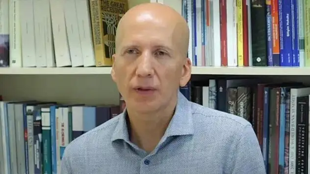 Kara: Enflasyon ve cari açık beraber çözülmeli