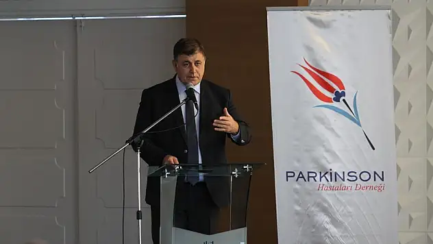 Karşıyaka Belediyesi'nin kursları hayata bağlıyor