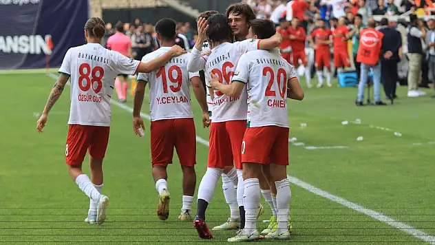 Karşıyaka tekrar play-off’a yükseldi