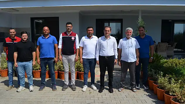 Kaymakam Murat Mete'den Bayındır'daki Çiçek Üreticilerine Ziyaret