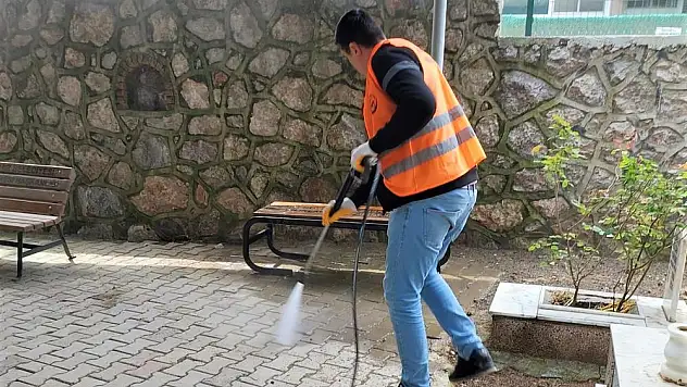 Kemalpaşa'da bayram mesaisi devam ediyor