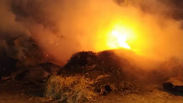 Kiraz Aydoğdu Mahallesinde Saman Yangını Büyümeden Kontrol Altına Alındı