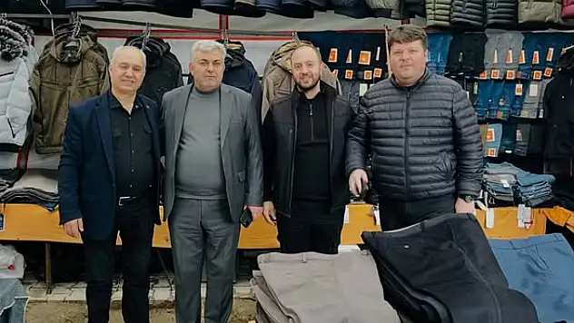 KİRAZ BELEDİYE BAŞKANI ODA BAŞKANLARIYLA ÇARŞIYI GEZDİ, ESNAFI DİNLEDİ