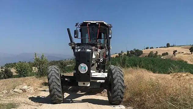 Kiraz Belediyesi'nden Taşlıyatak'a Yol Düzenleme Çalışması