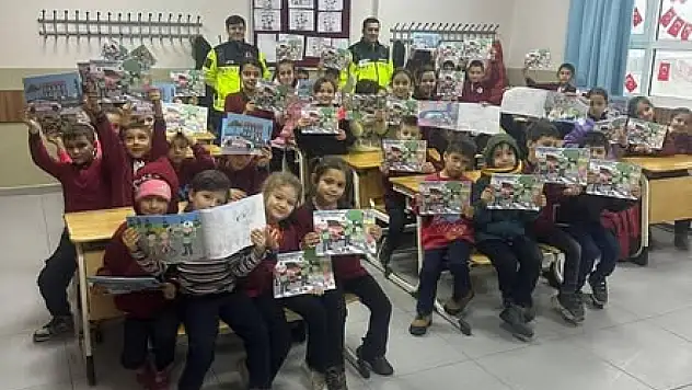 KİRAZ'DA 160 ÖĞRENCİYE TRAFİK GÜVENLİĞİ EĞİTİMİ