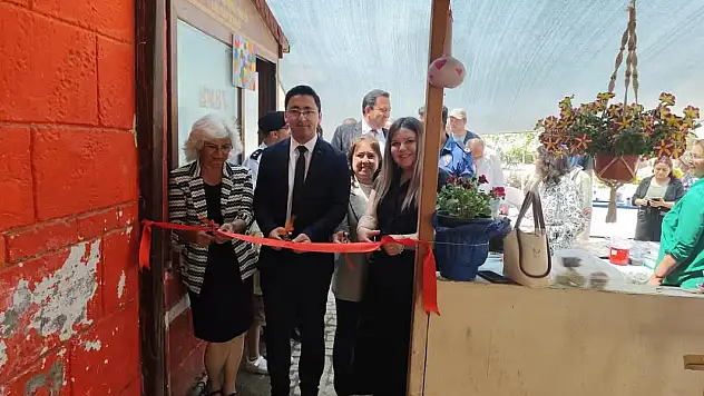 Kiraz'da Engelliler Haftası Sergisine Yoğun İlgi