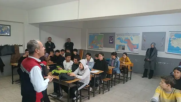 KİRAZ'DA ÖĞRENCİLERE GIDA VE SU BİLİNCİ EĞİTİMİ