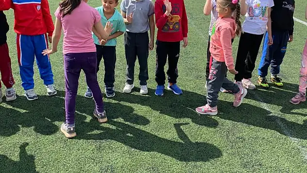 Kiraz'da İlkokul Fiziksel Etkinlikler Finalleri gerçekleşti