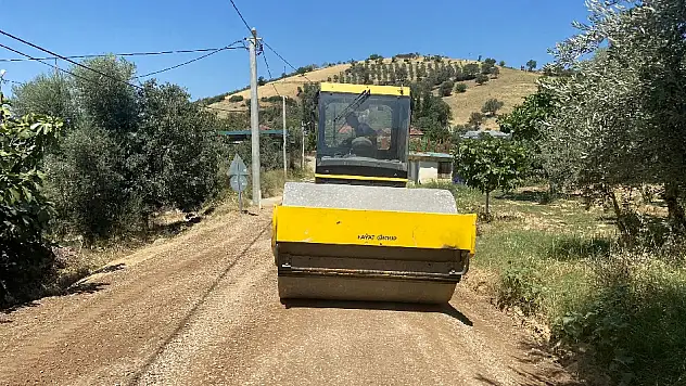 Kiraz'ın Mahallerinde çok yönlü çalışmalara tam gaz devam