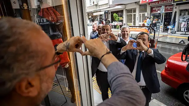 Konak'ta sokağın sesi umut oldu