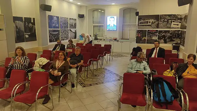 Konu Hıfzıssıhha olunca koltuklar boş kaldı