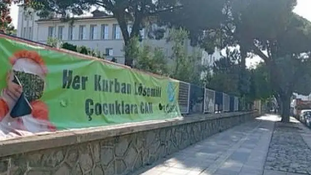 LÖSEV'in Kurban Bağışı Afişlerine Yapılan Saldırıya Anlam Verilemiyor!