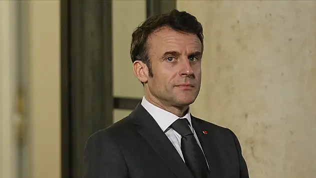 Macron imzaladı: Emeklilik reformu yasalaştı