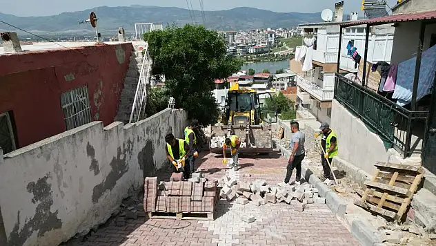 Menemen Asarlık’ta yol çalışması